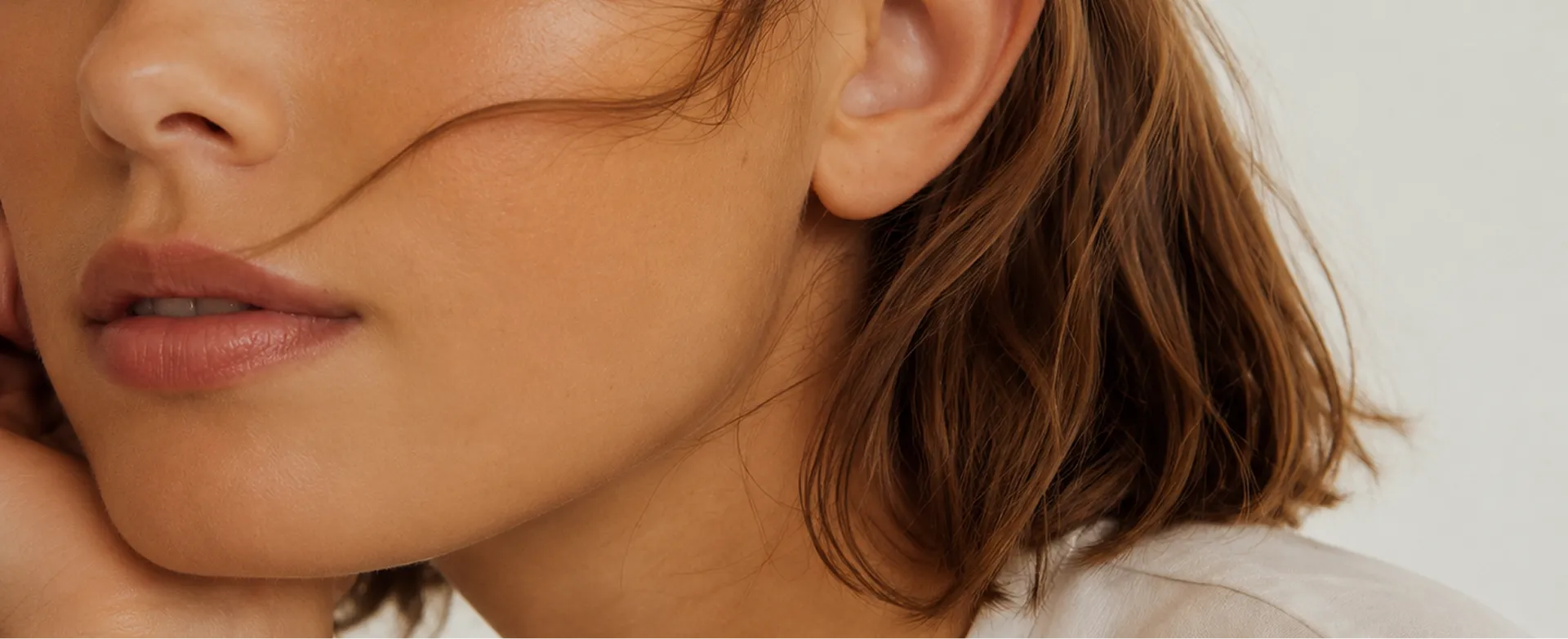 Book your jawline laser consultation at Elevate Aesthetics